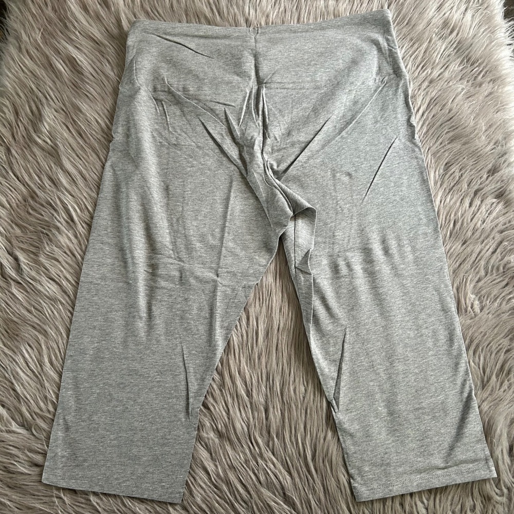 No Boundaries Capri Leggings Women's Size XL (16-18) Gray Stretch Pants Capris - Picture 4 of 4
